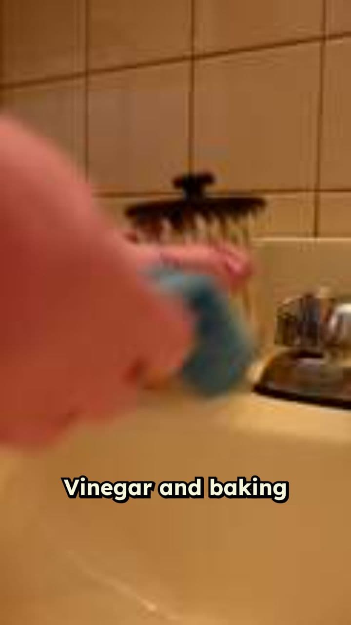 Affordable Cleaning with Vinegar and Baking Soda