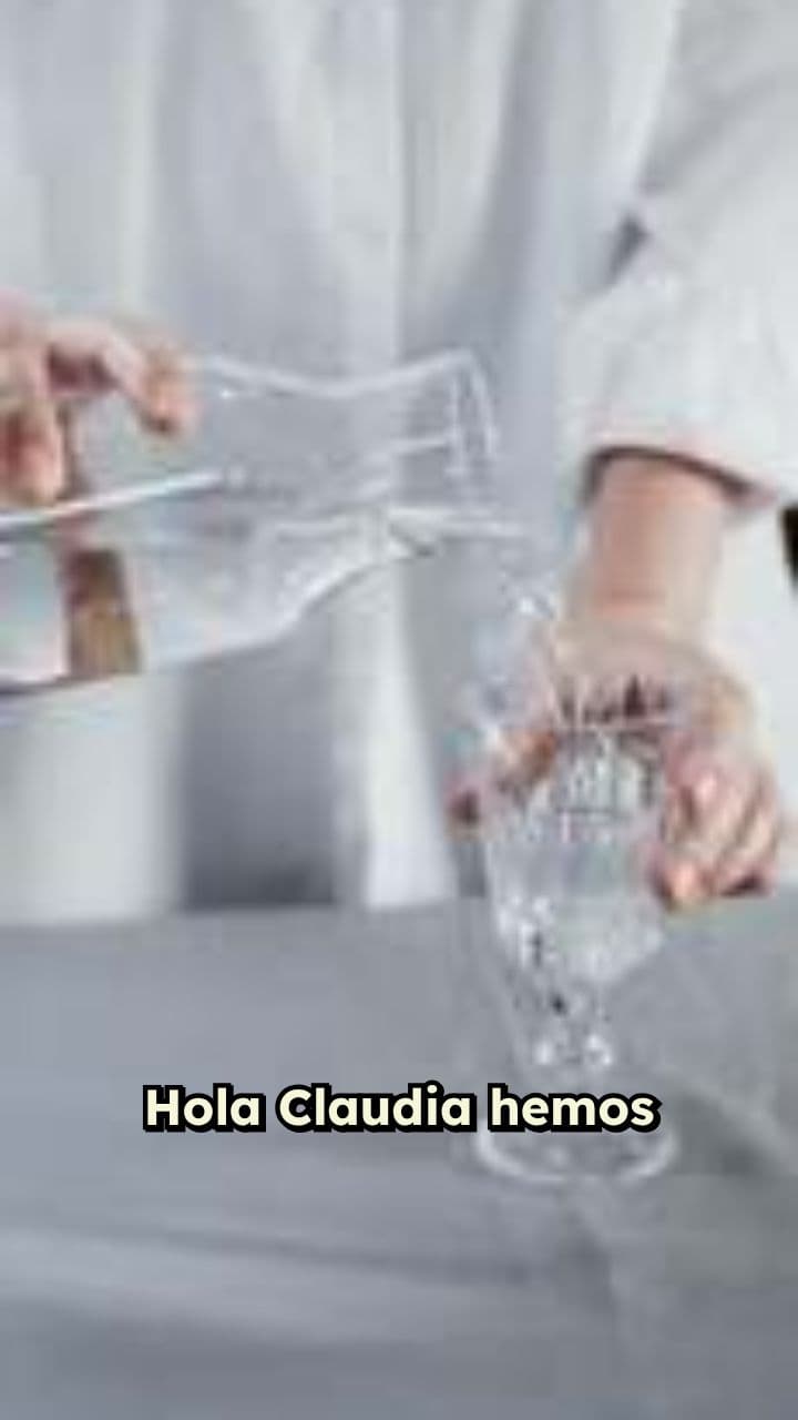 Claudia debe tomar más agua