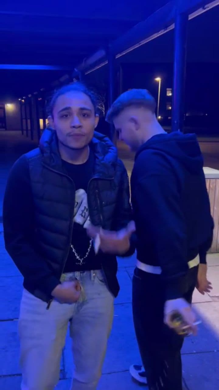 Tray på beatet med gutterne