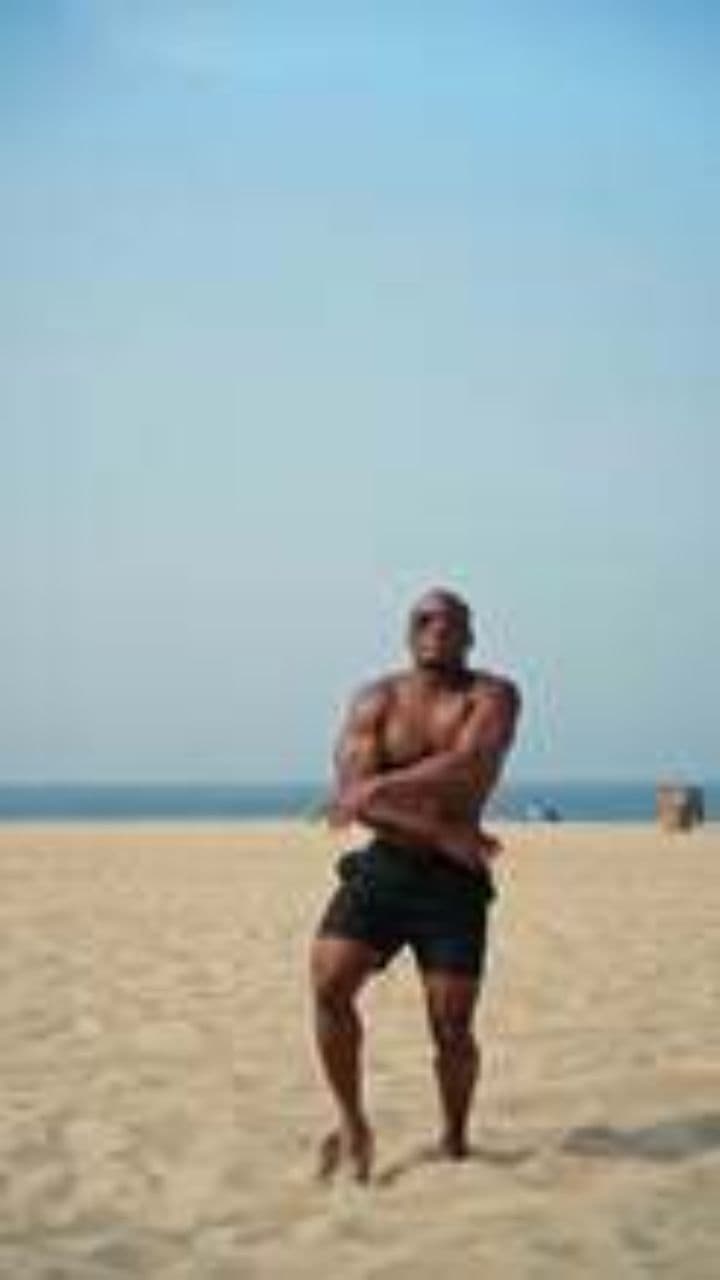 SqualoMelone: Il Caos della Spiaggia!