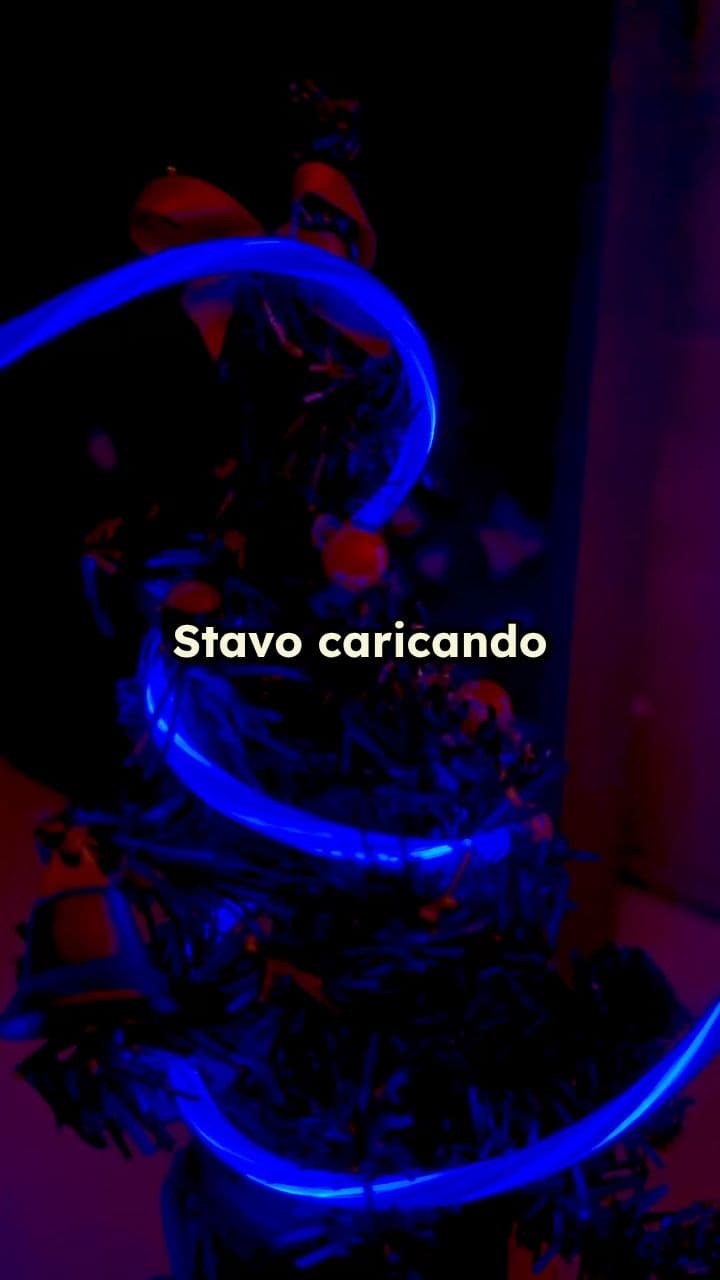 Cavo di ricarica che illumina la stanza