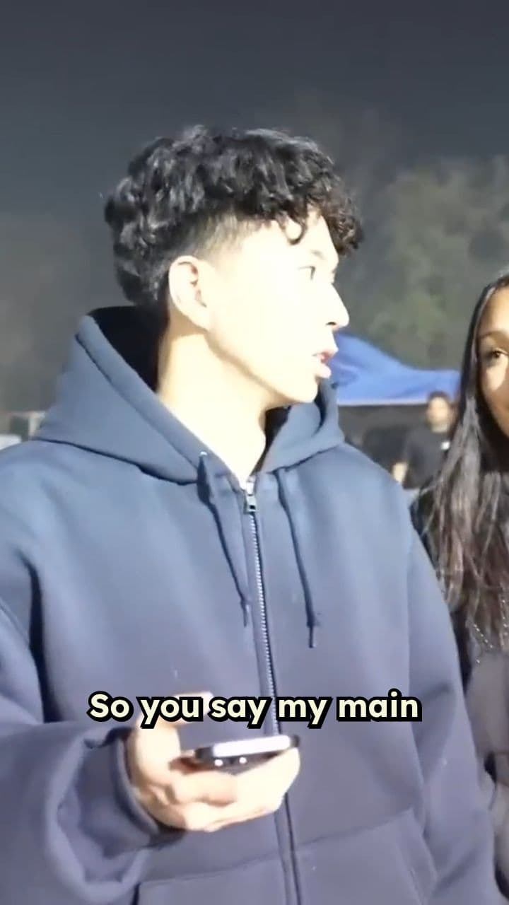 A Fan Has a Crush on Agent