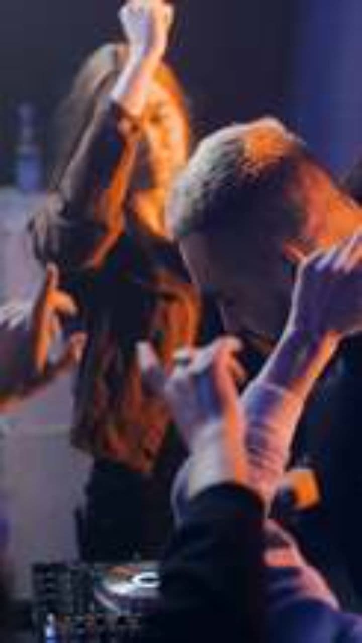 A Chilling Delivery in a Miami Nightclub