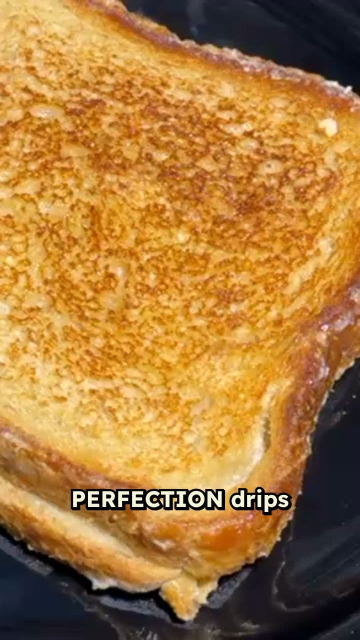 Culinary Art: Golden Sauce Perfection