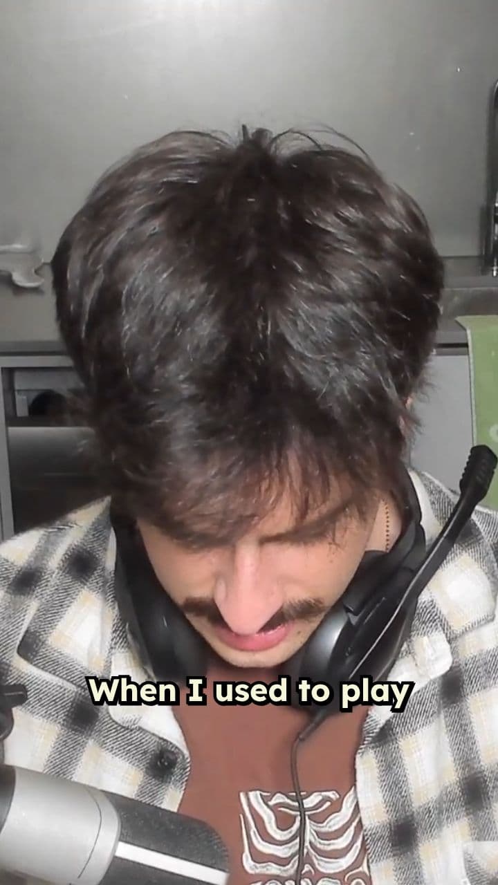 Playing Clash Royale on an iPad vs a Phone