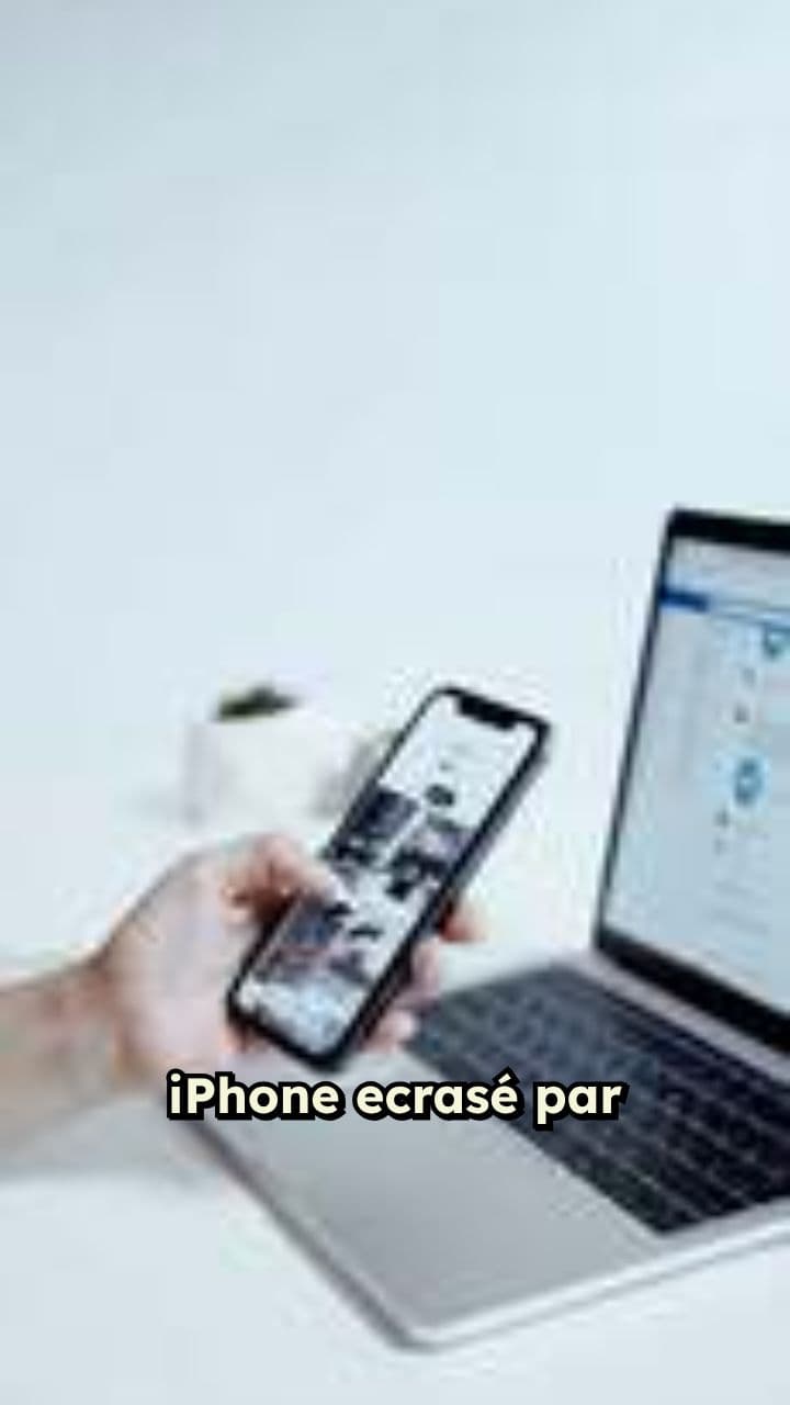 iPhone écrasé par MacBook