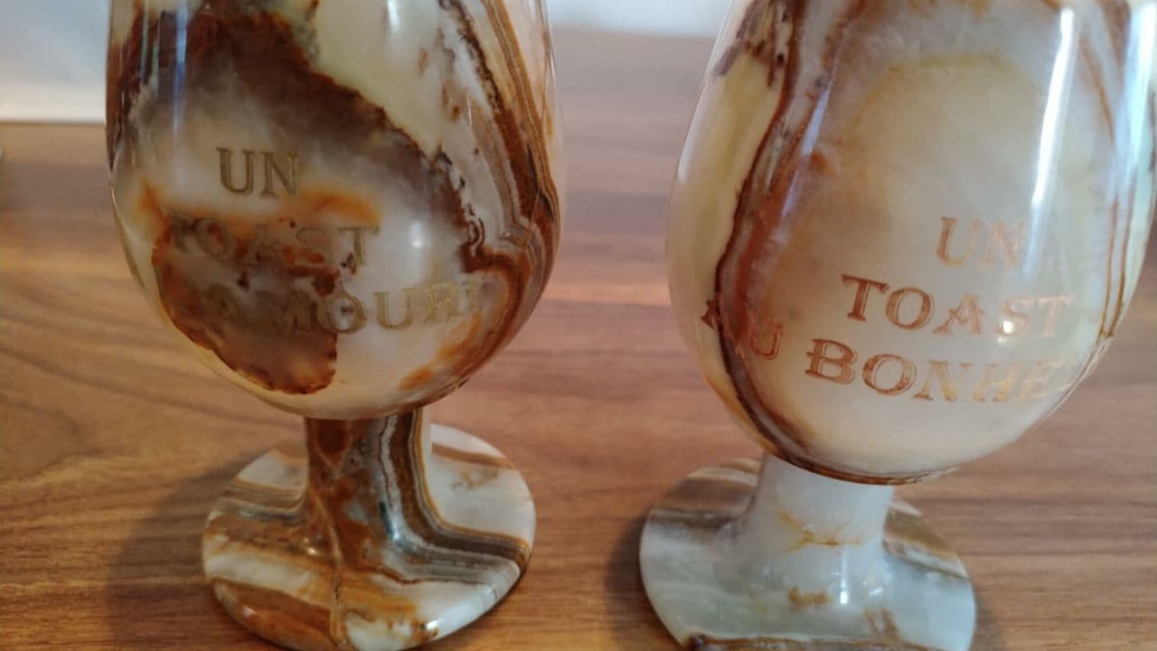 Deux toasts, deux promesses