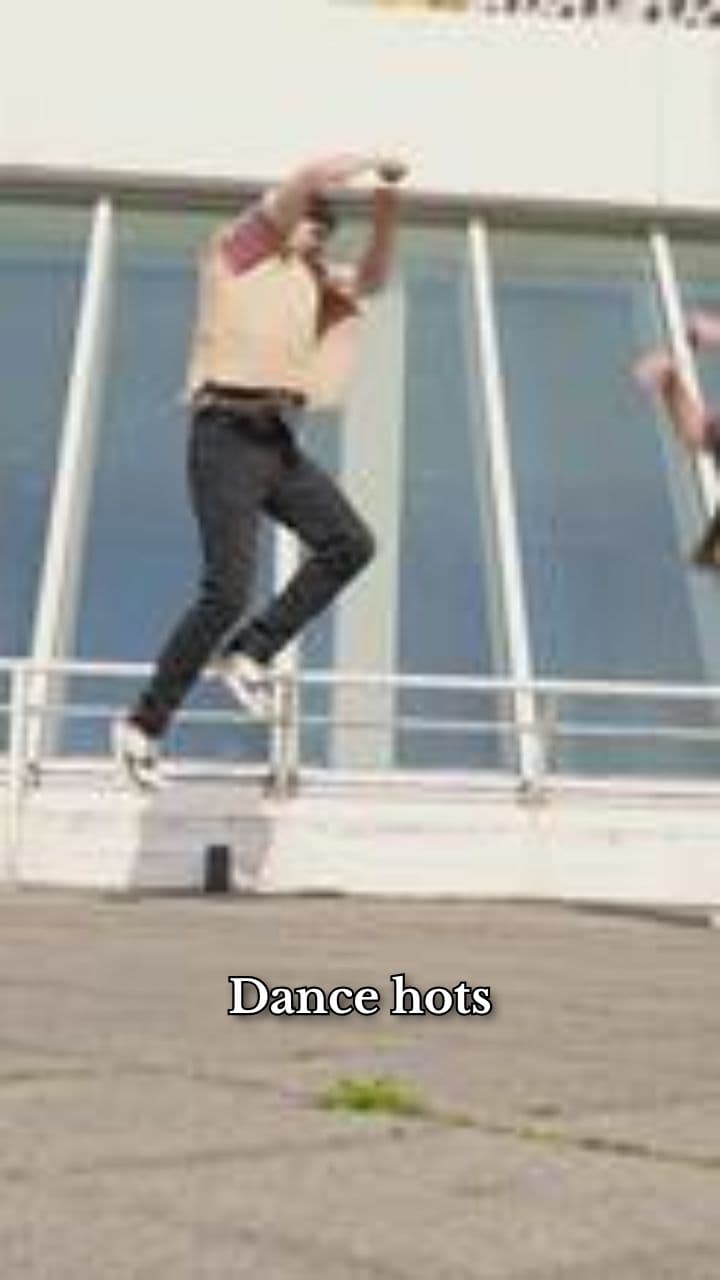 Dance hots