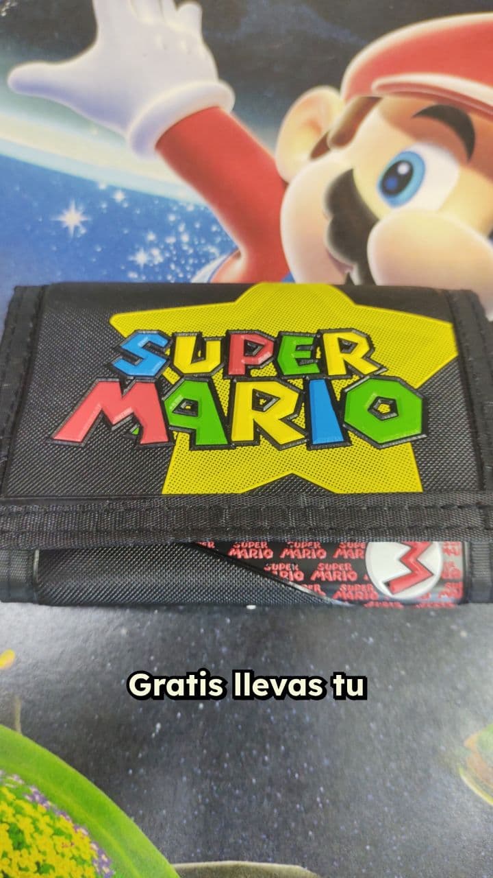 Cartera Super Mario con compartimentos secretos