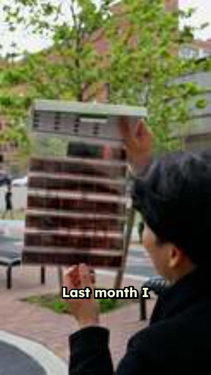 Reselling Secrets: Obsolete Tech & Authentic Photos