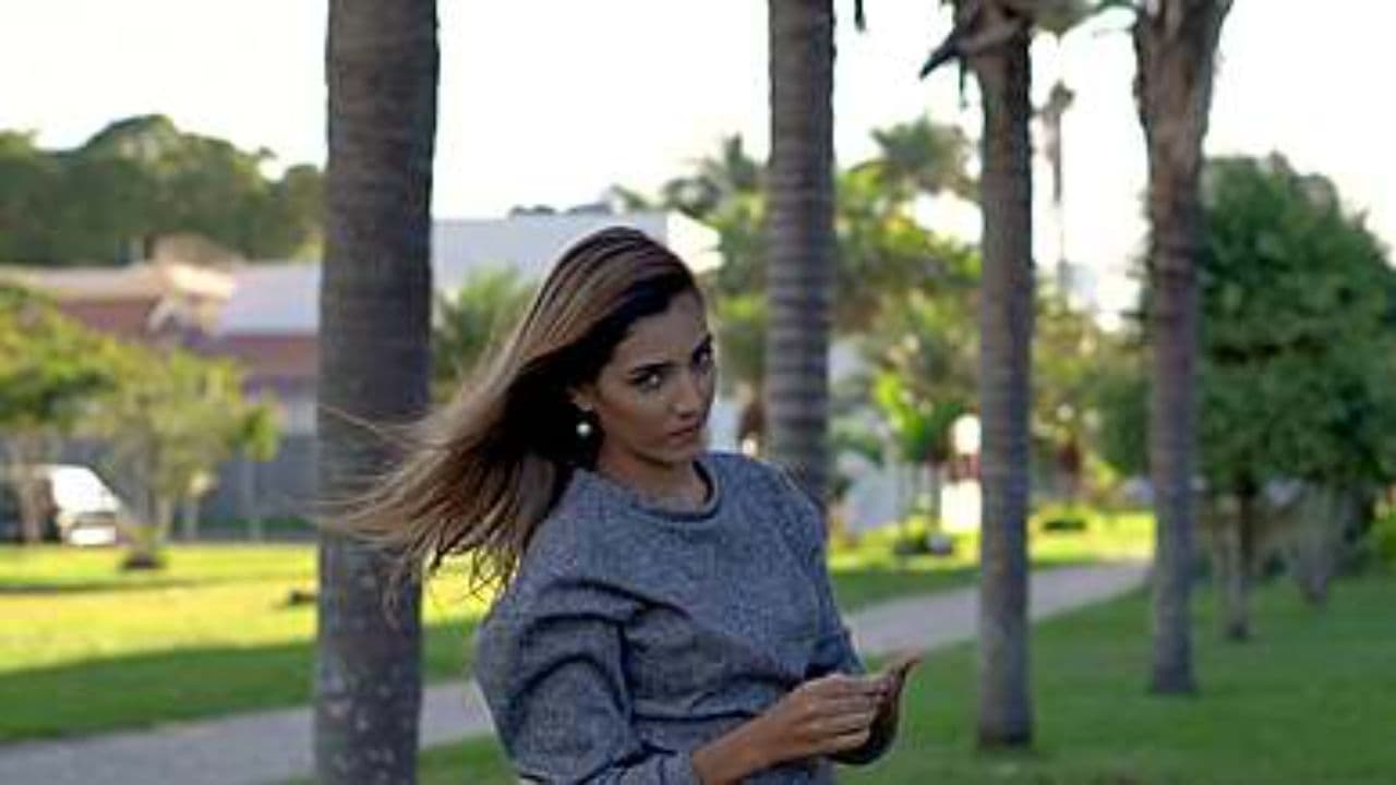 அழகான பொண்ணின் தன்மானம்