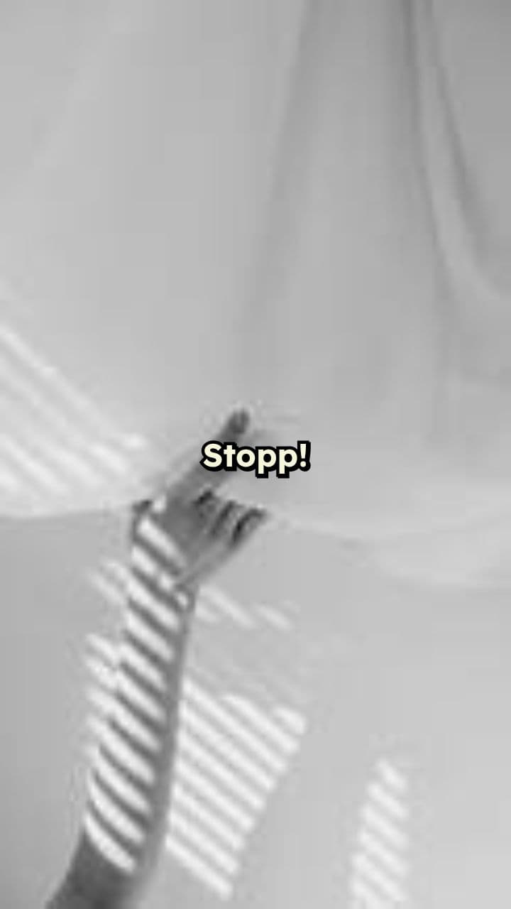 Wachsflecken richtig entfernen: So geht's!