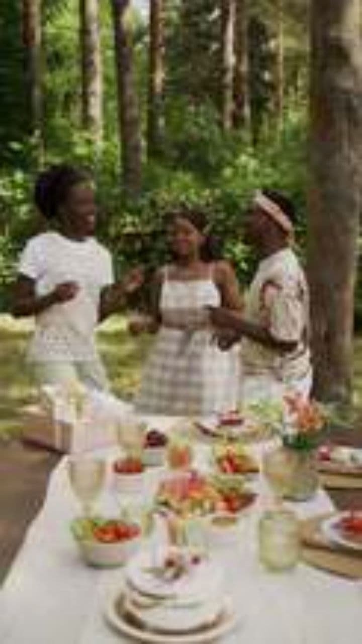 Bailando Juntos Bajo la Luz