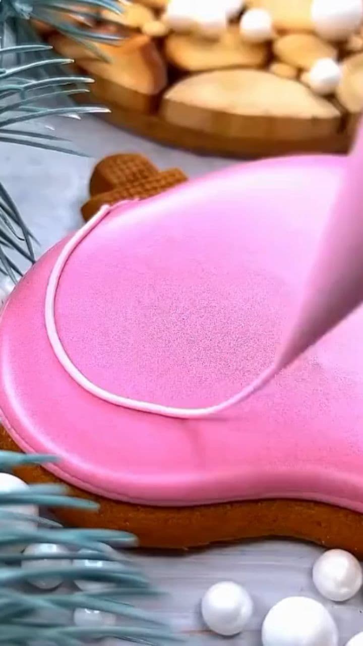 Cat's First Bubble Hat Reaction