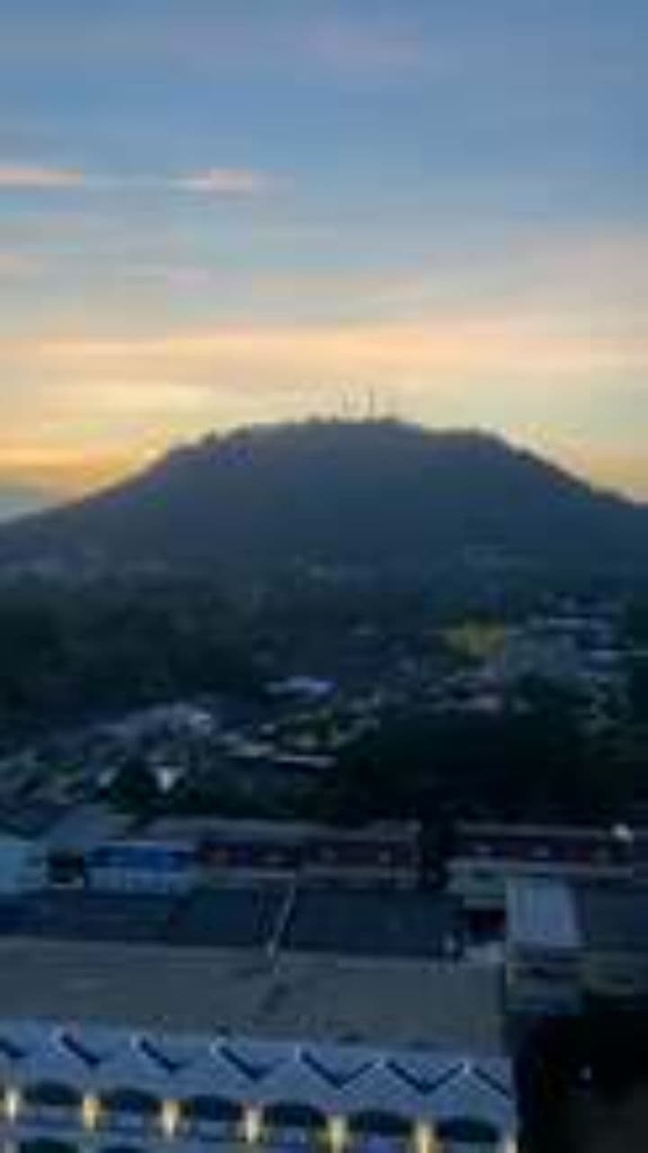 A Love I Can't Leave Behind