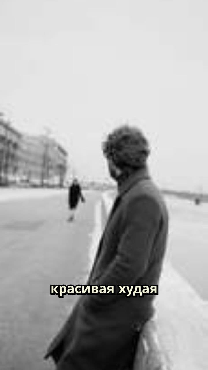 Эротичный танец и поцелуй